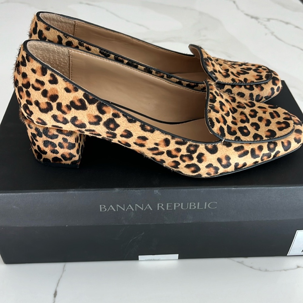 Leapard print block heels size 7.5 Banana Republic